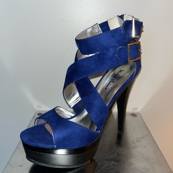 NWT/NIB Michael Antonio Blue microfiber “Emelie” size 7 strappy platform heels - Picture 13 of 15